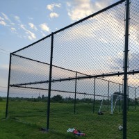 新建足球场围网 篮球场围网 体育场围栏生产安装